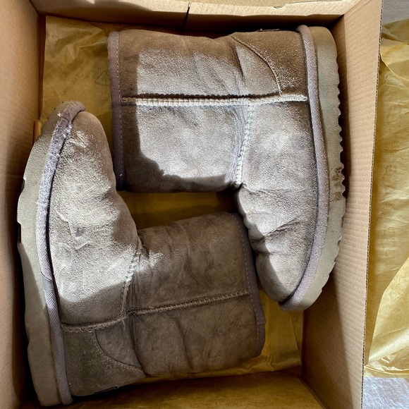 Kids' Ugg Boot Classic II in Grey | Size 2 - Picture 10 of 11
